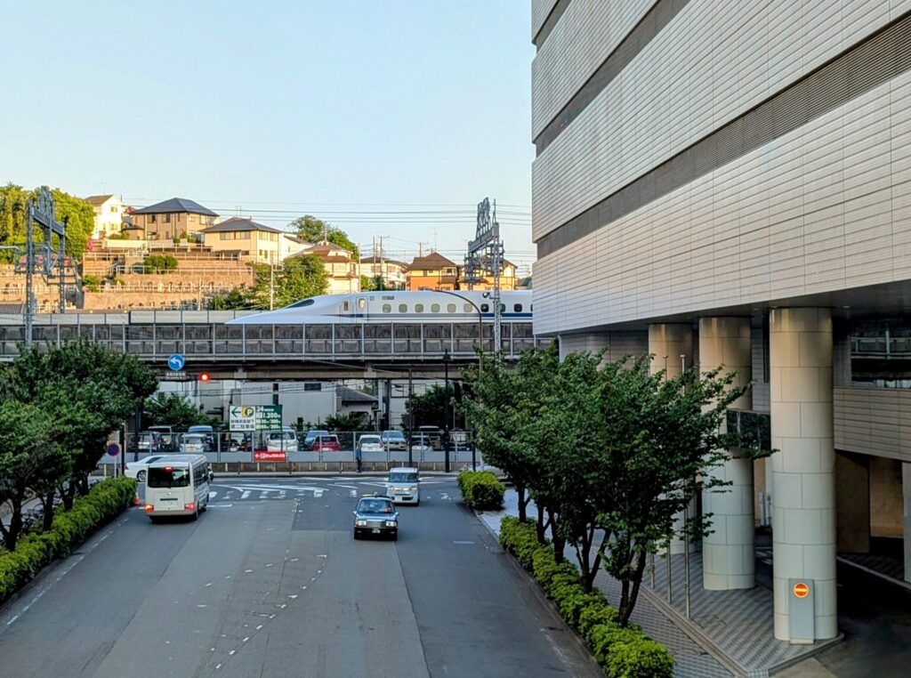 新横浜プリンスホテルと東海道新幹線