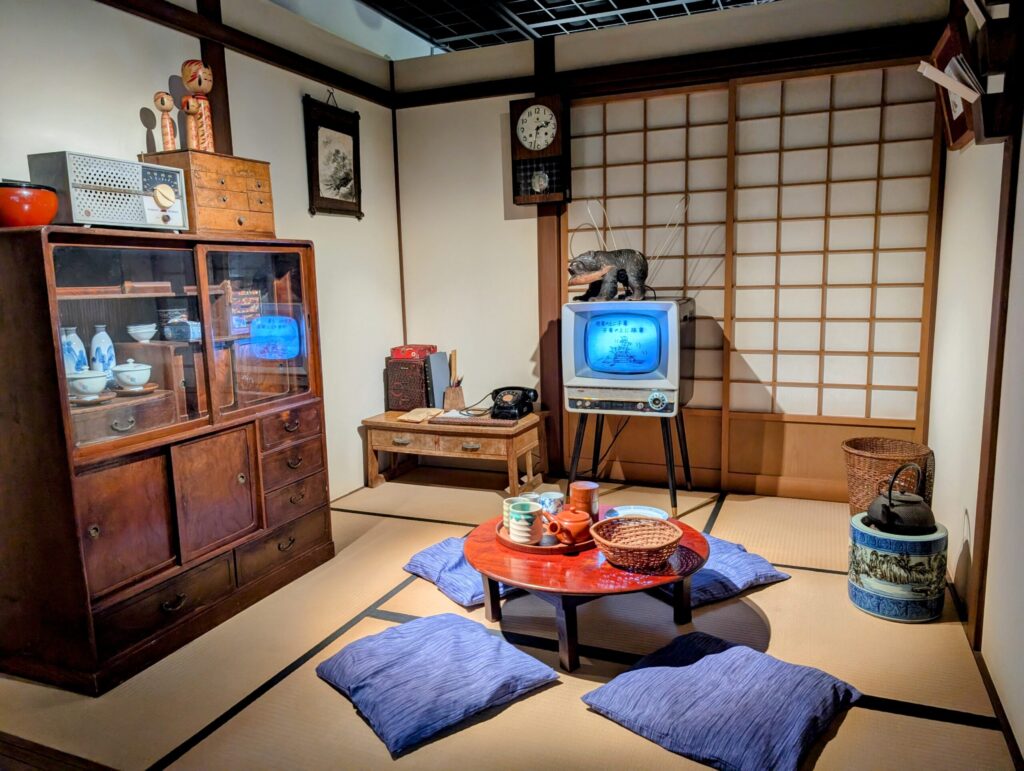 NHK放送博物館
1960年代のお茶の間