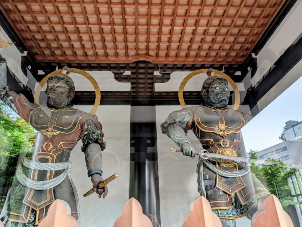 萬年山　青松寺　山門