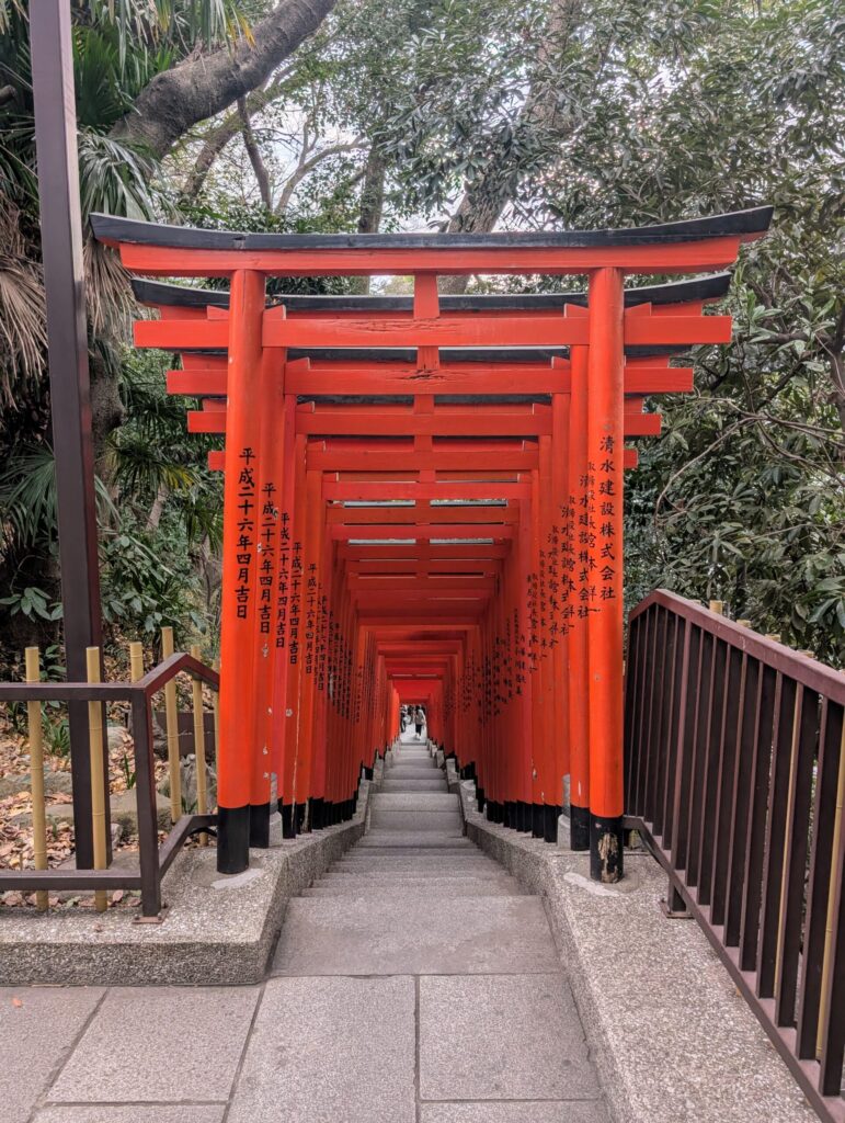山王日枝神社の稲荷参道