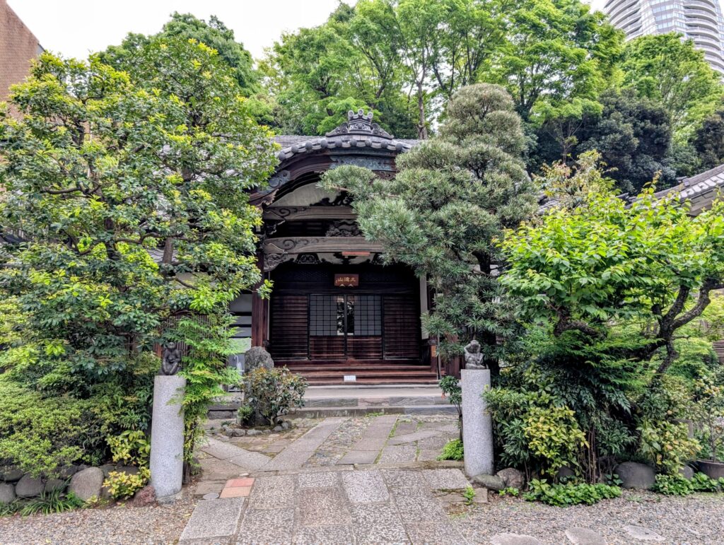 栄閑院