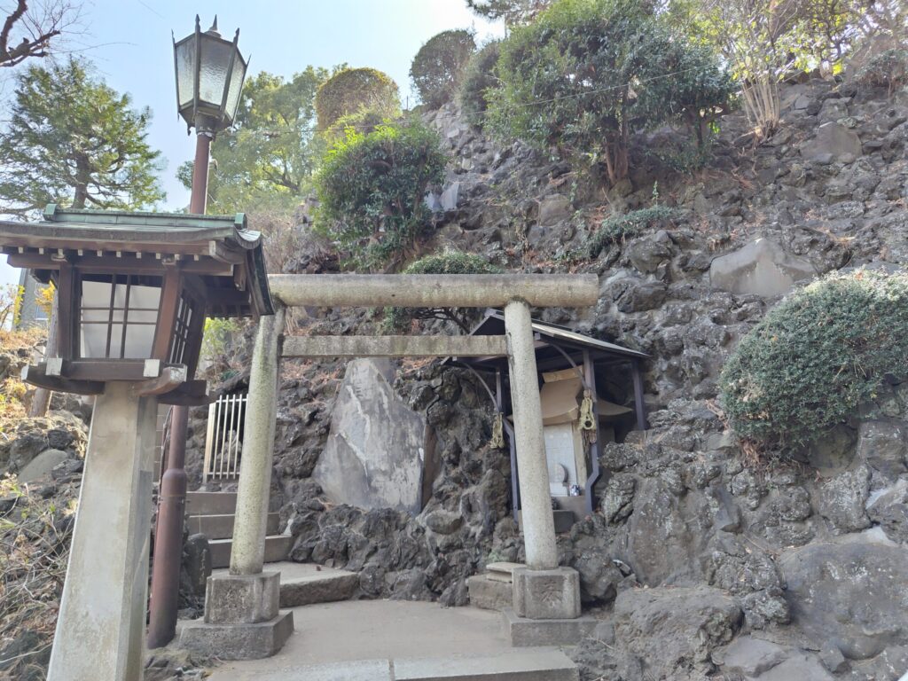 品川神社の富士塚