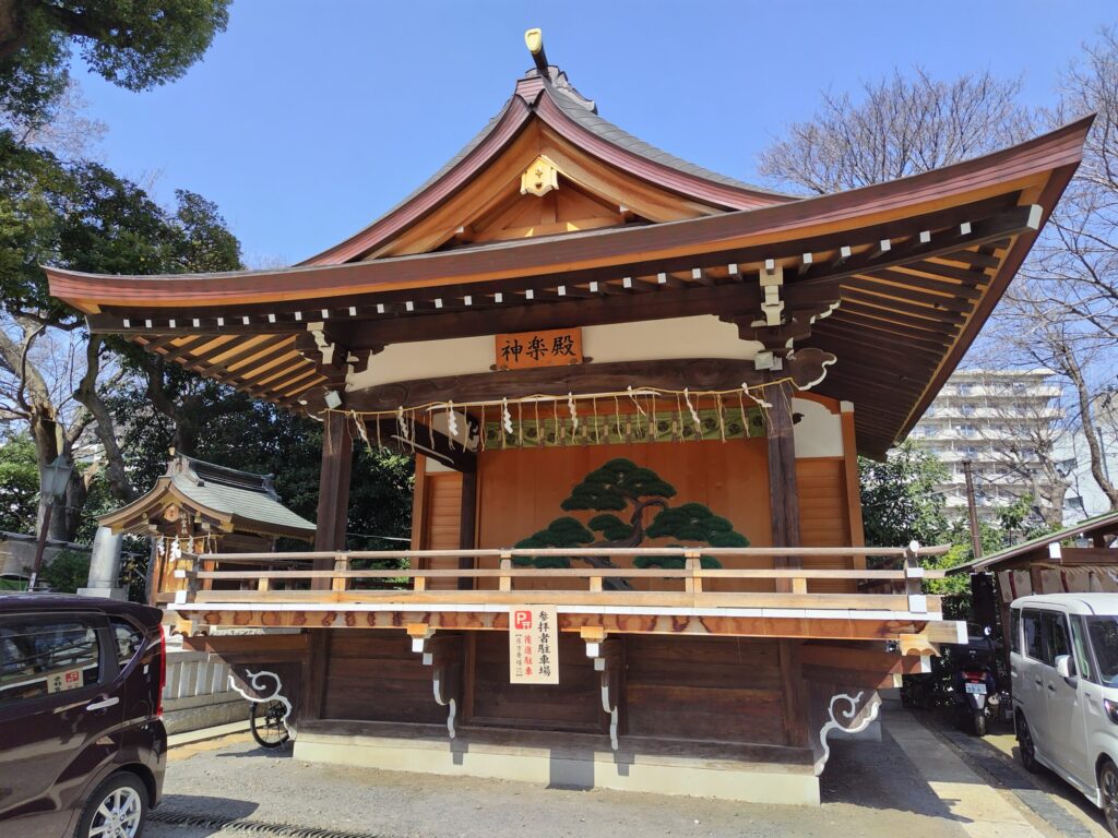 品川神社の神楽殿