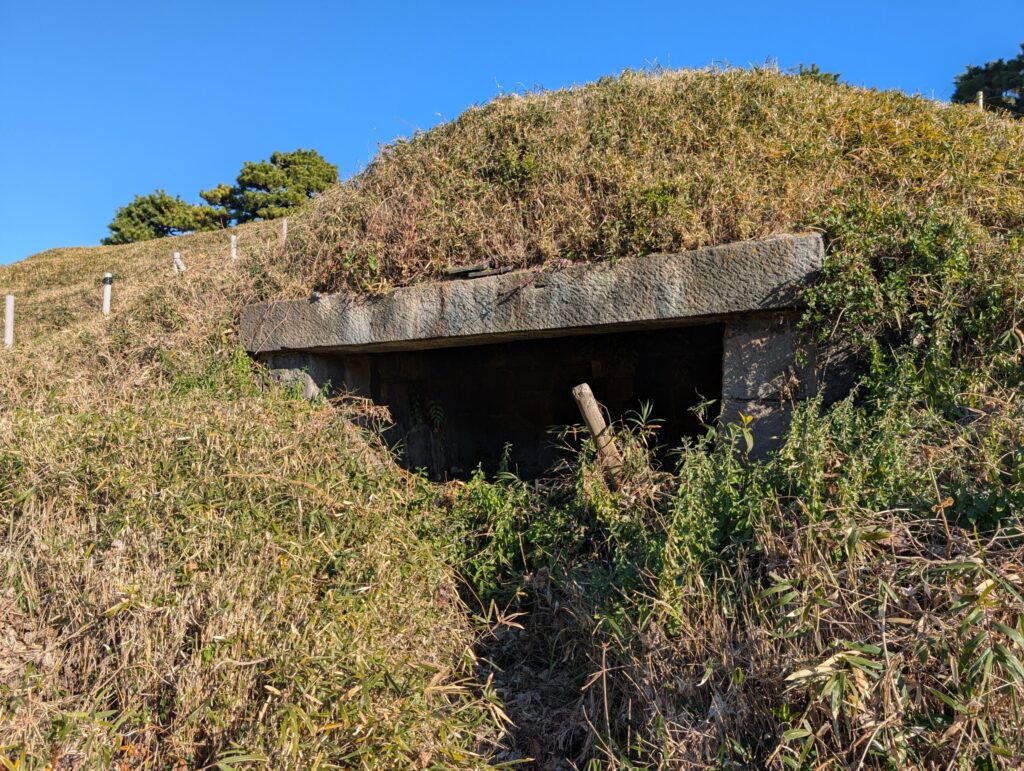 台場公園　火薬庫跡