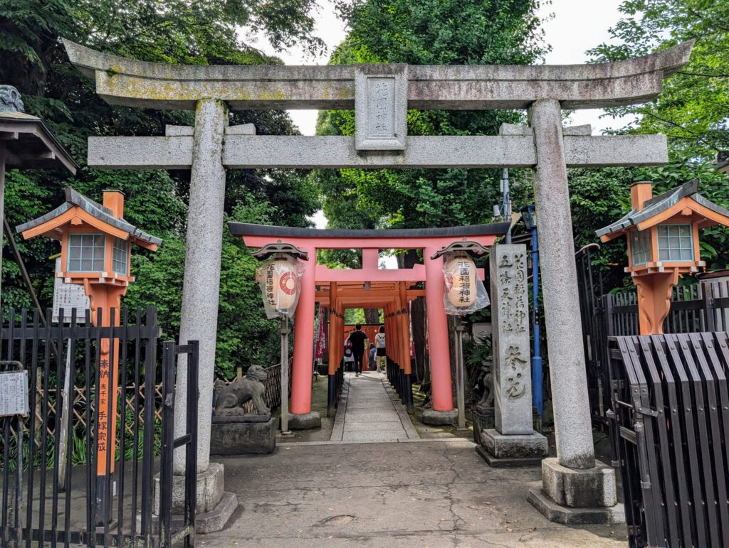 花園稲荷神社の鳥居
