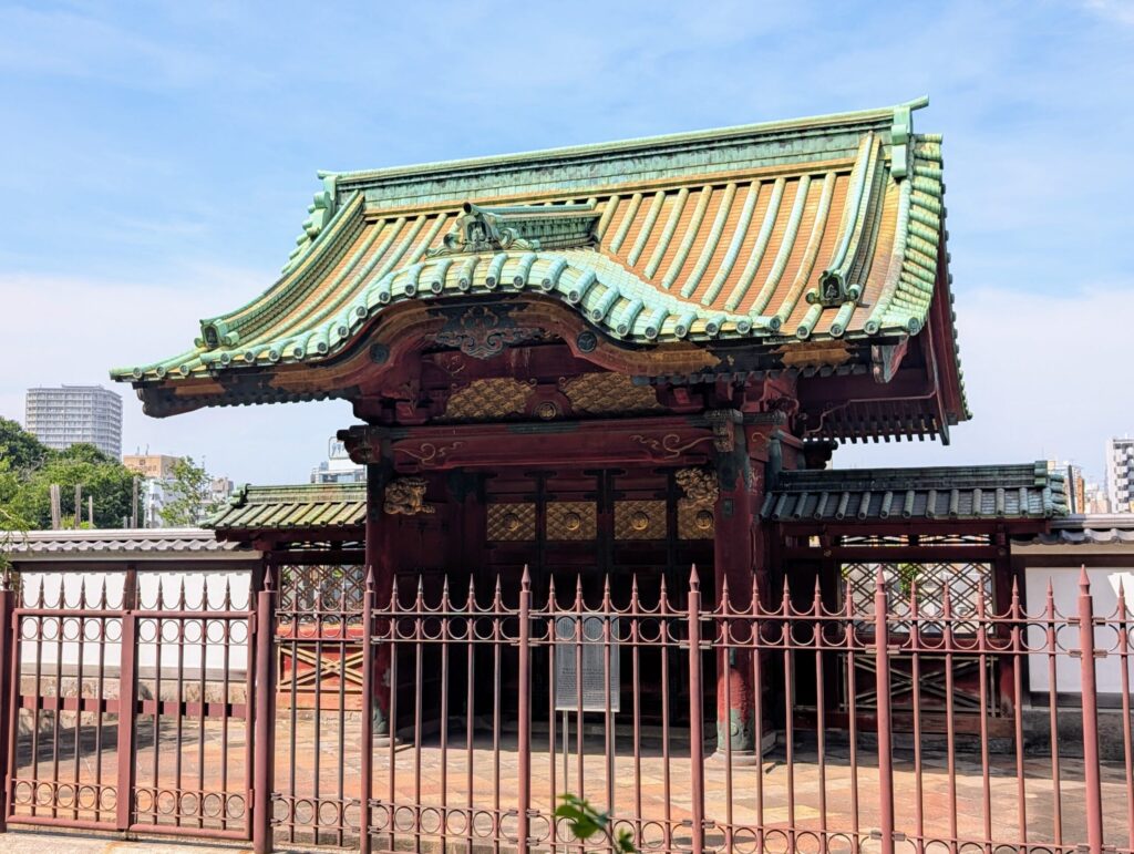 徳川家綱霊廟勅額門