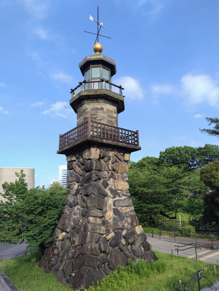 九段坂公園
高燈籠(常燈明台)