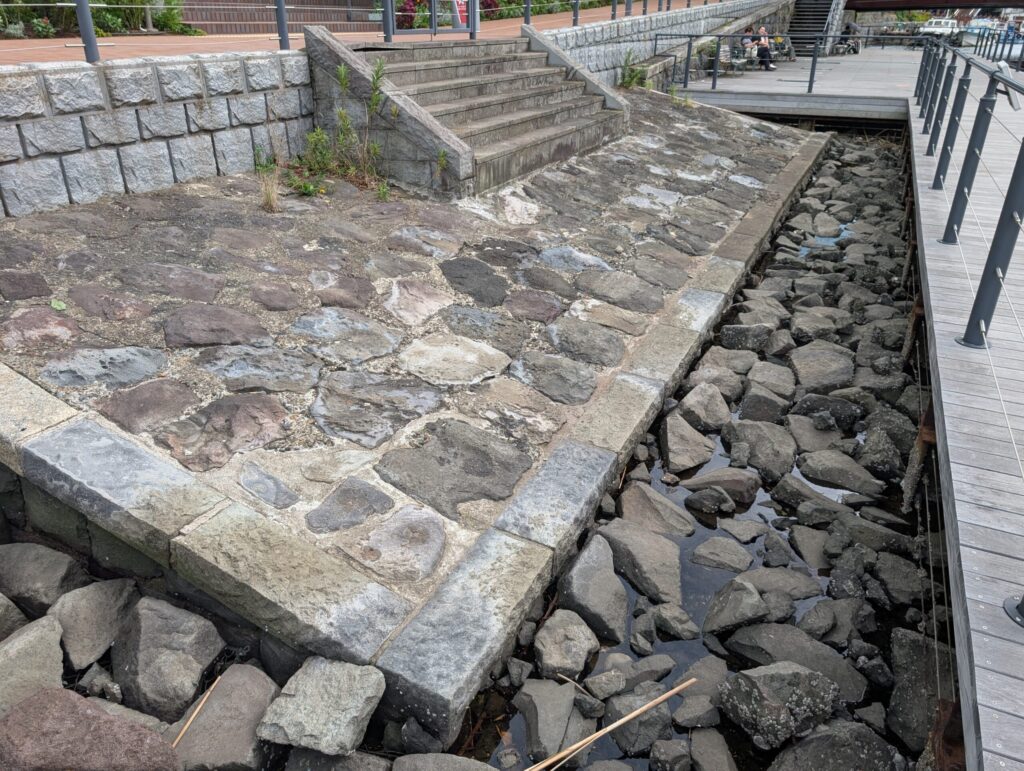 大岡川河口護岸 荷揚場