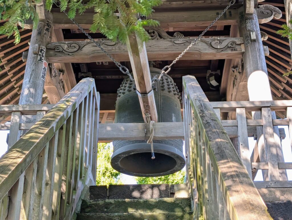 川崎大師の鐘楼