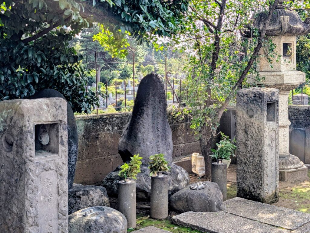 乃木将軍の墓所
青山霊園