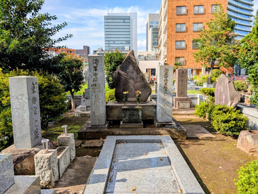 青山霊園
東郷益子の墓