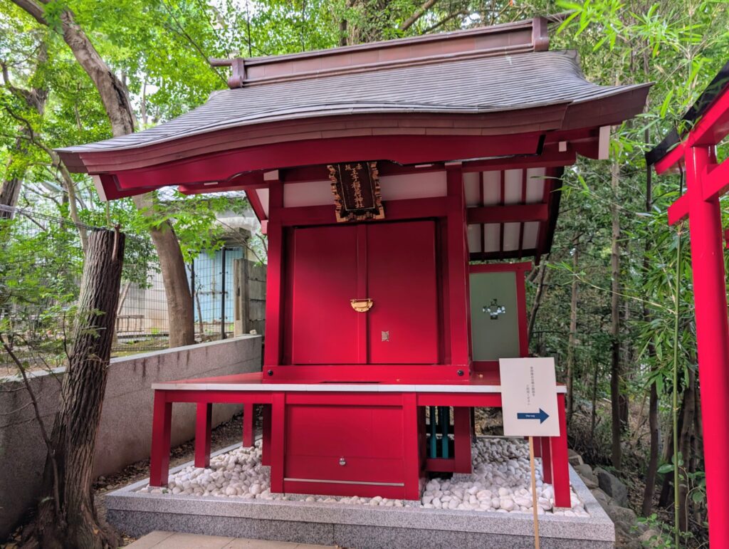乃木神社の境内末社
赤坂王子稲荷神社