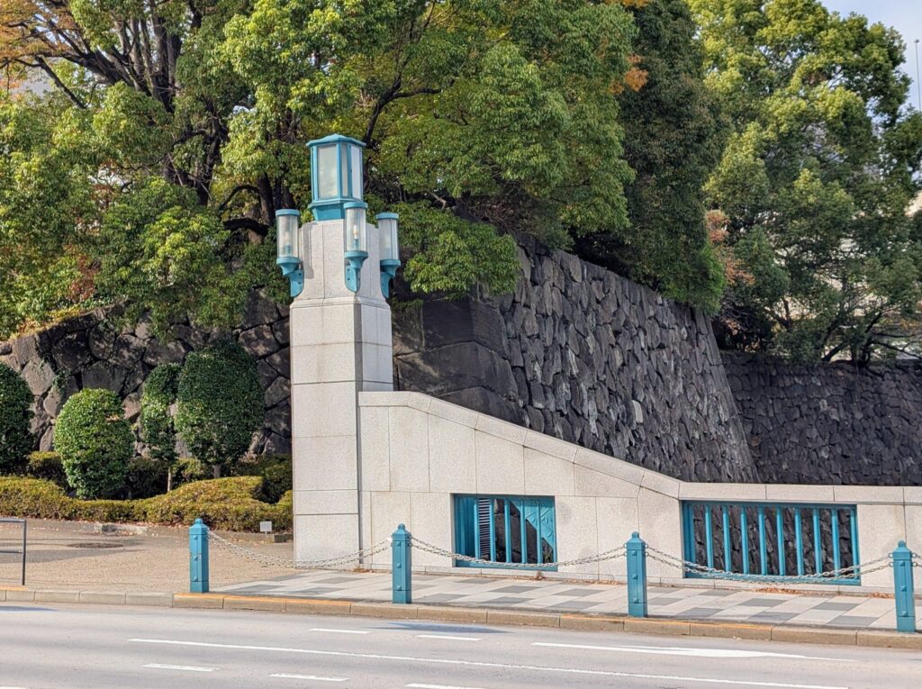 竹橋
清水濠の石垣