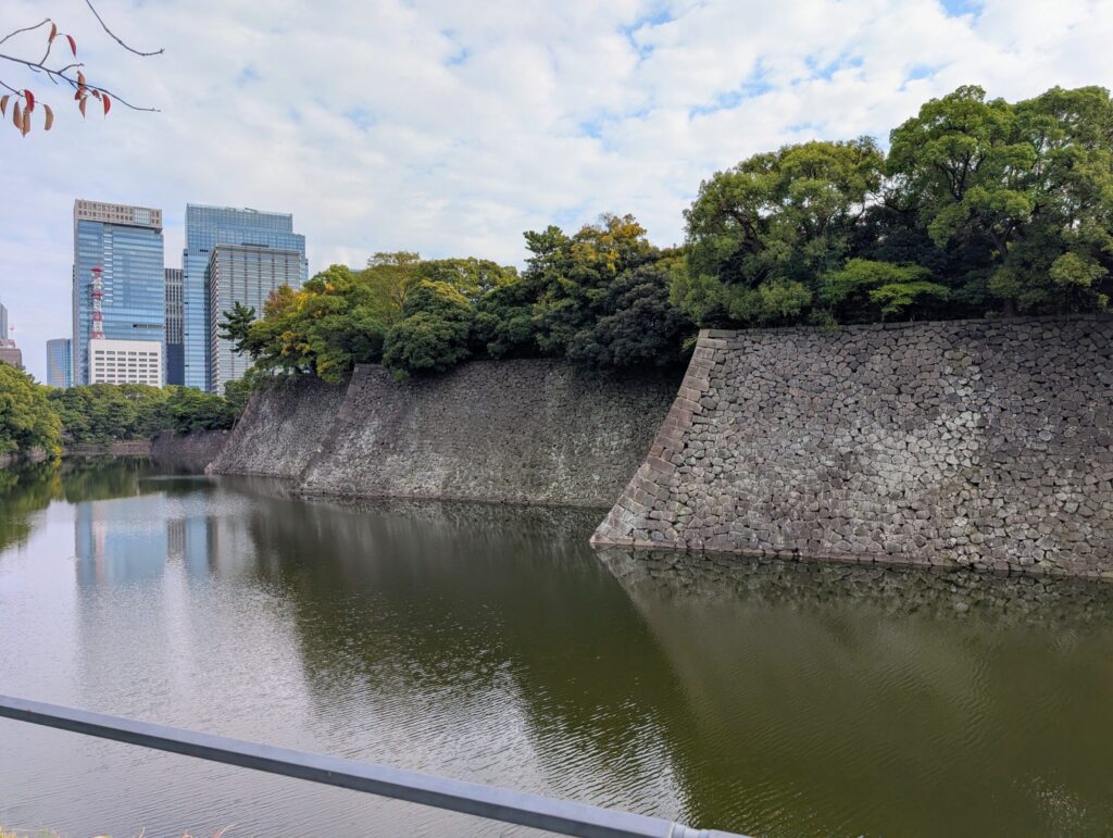 江戸城の平川濠の石垣
算木積み