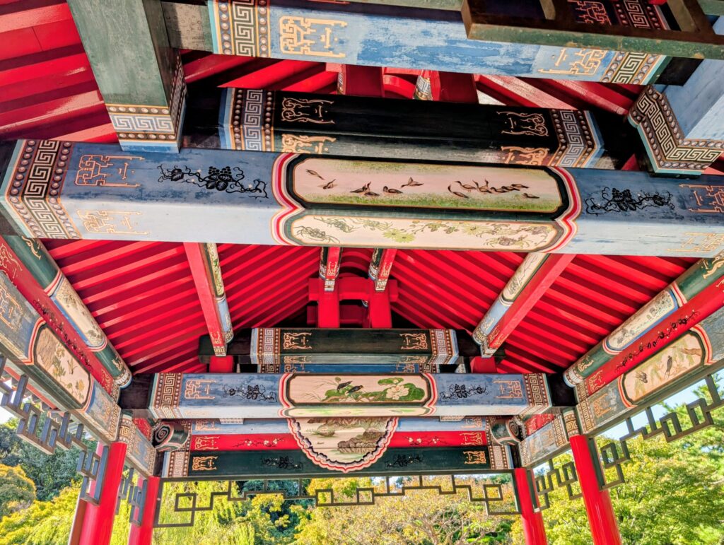 川崎市大師公園の瀋秀園の藕香榭