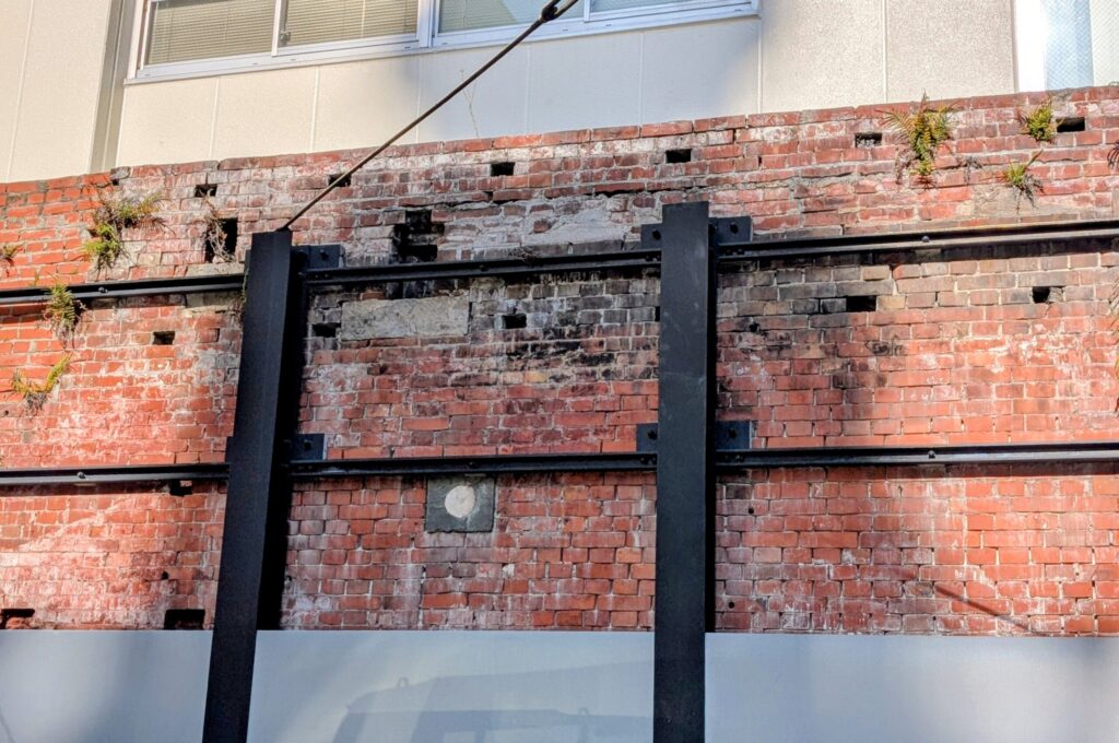 開通合名会社の煉瓦遺構