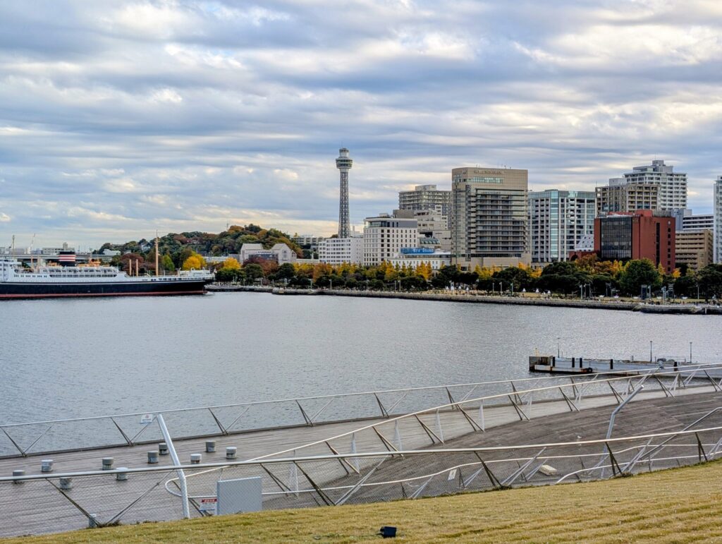 大さん橋から山下公園方面の眺望