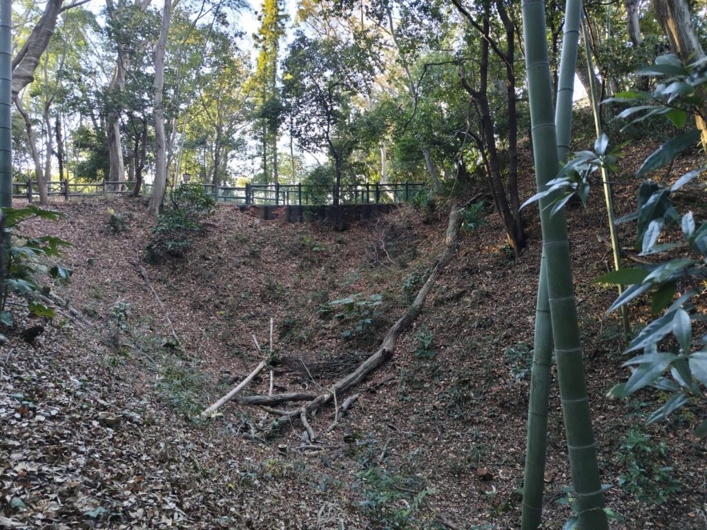 小机城址市民の森
空堀