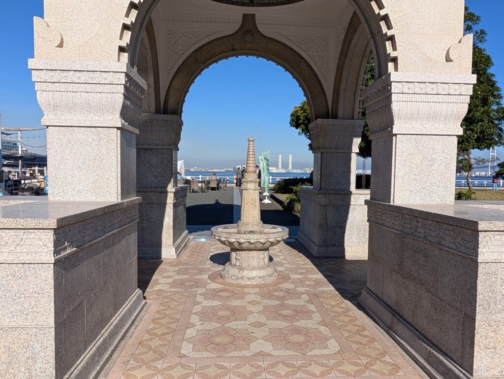 山下公園のインド水塔