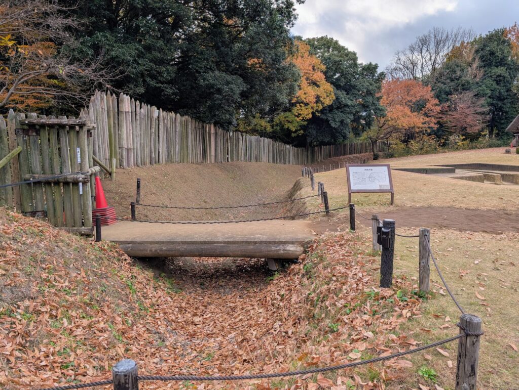 大塚遺跡環濠集落の濠