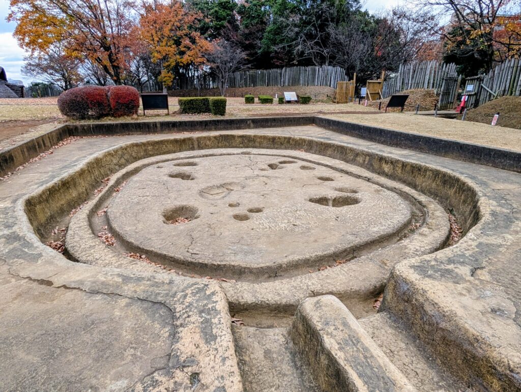 大塚遺跡の竪穴住居跡の発掘調査時の姿