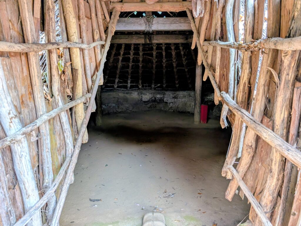 大塚遺跡のY-2号住居