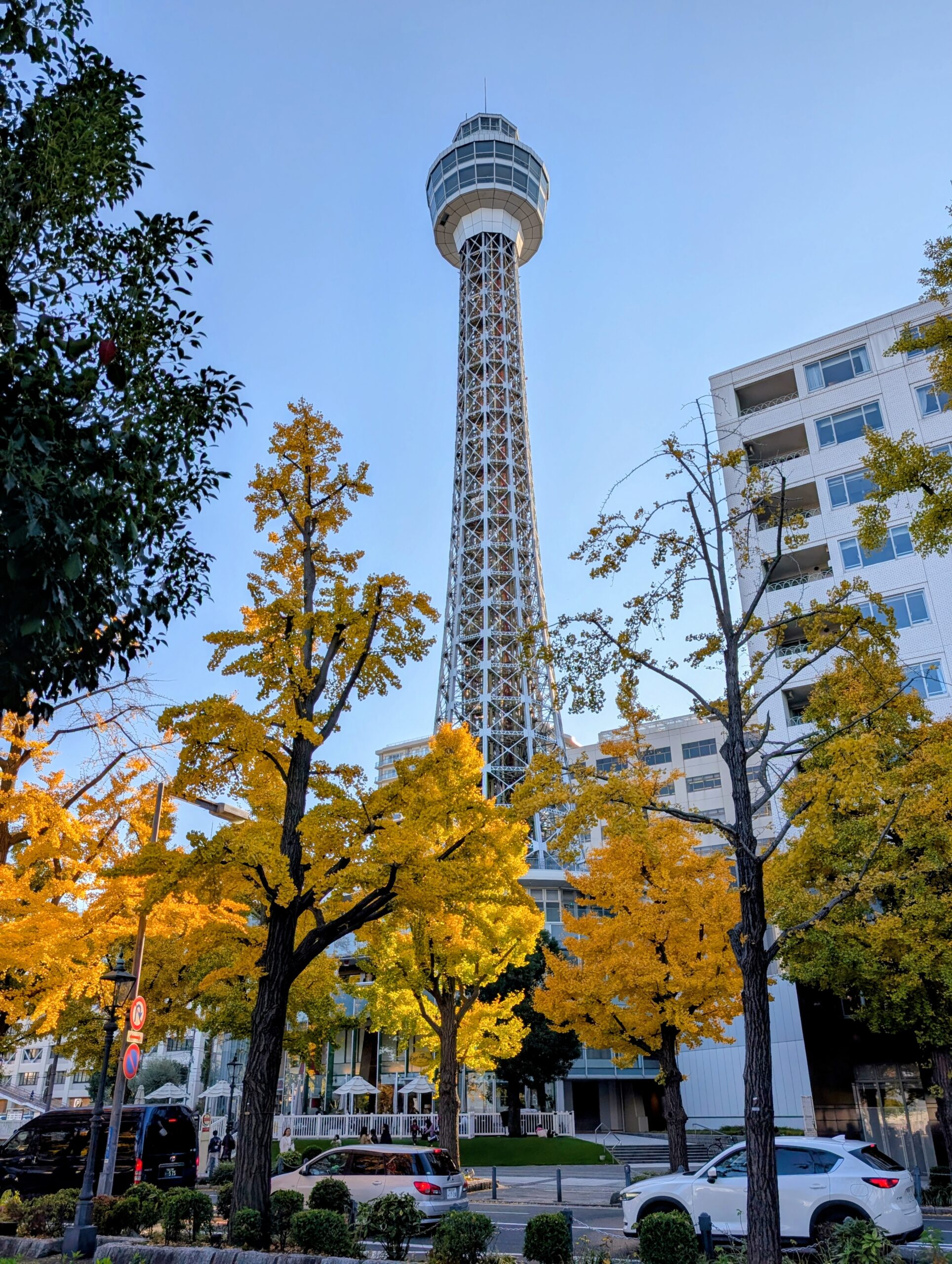 横浜マリンタワー