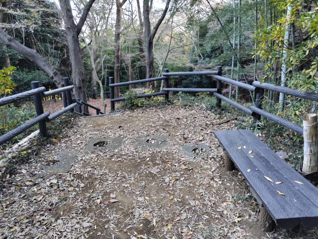 小机城址市民の森
二の丸広場に隣接する櫓台の上