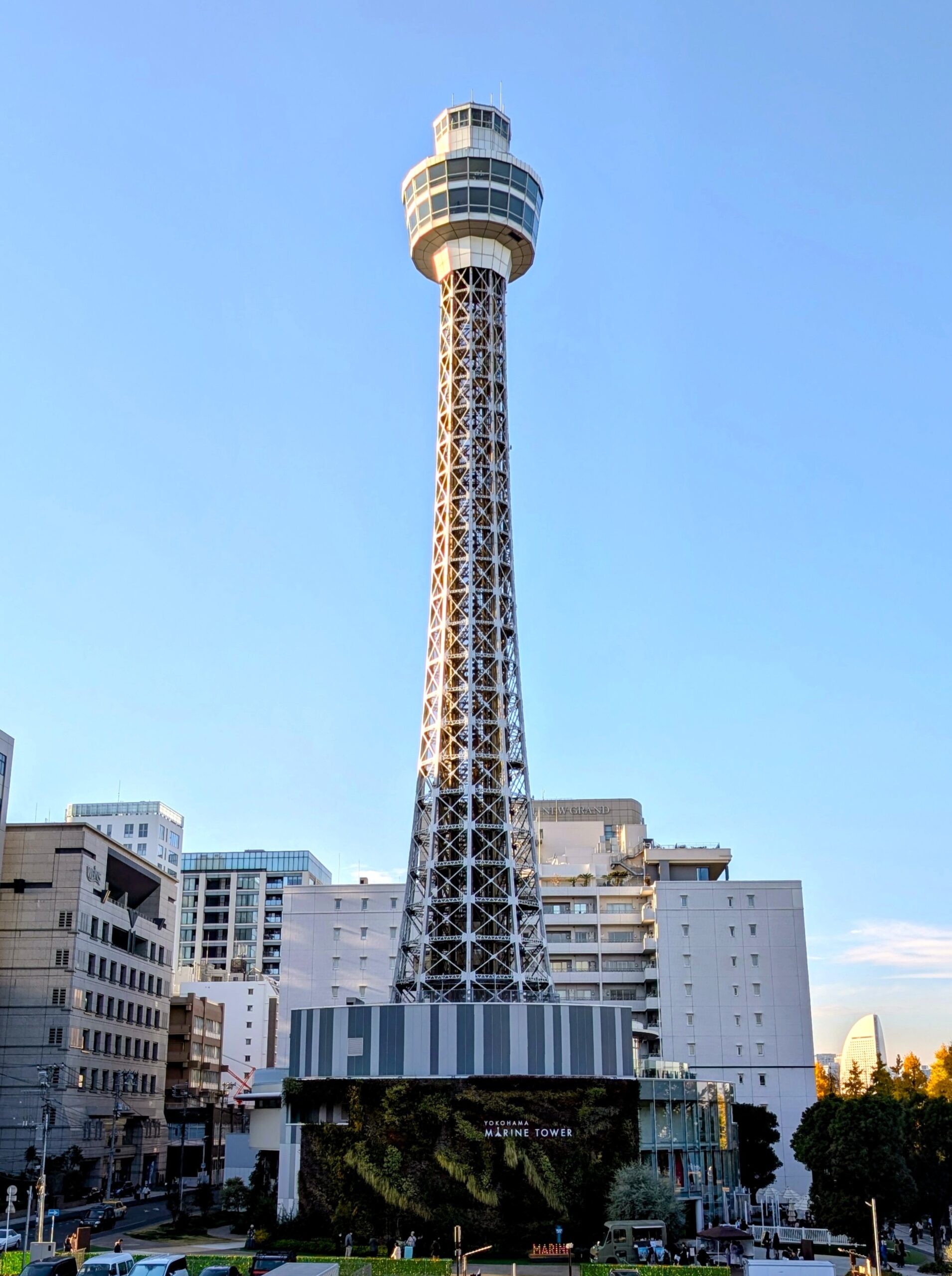 横浜マリンタワー