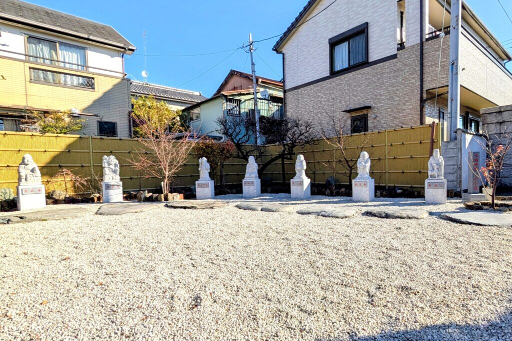 慶岸寺の七福神集いの小径