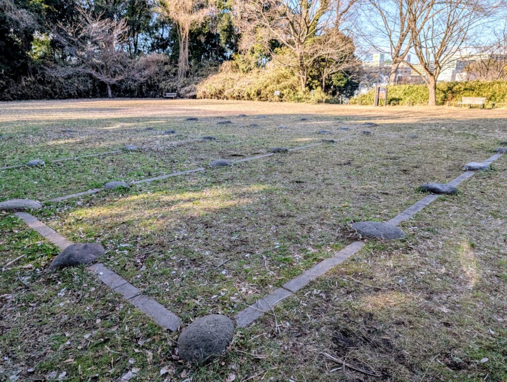 茅ヶ崎城址の中郭