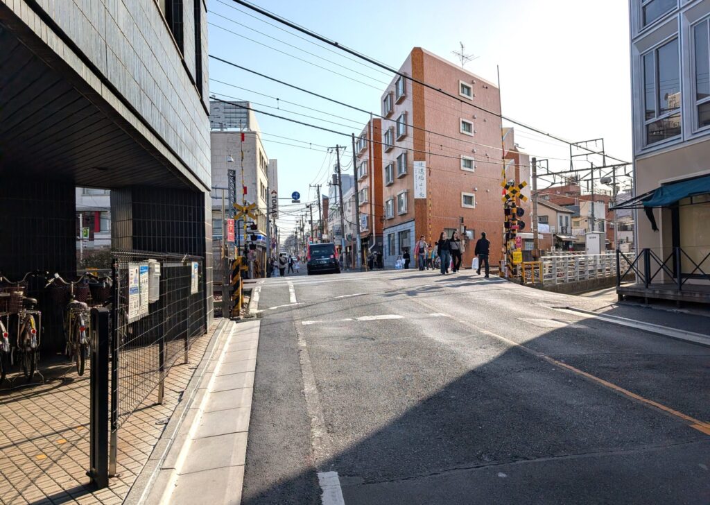 九品仏川緑道　大井町線踏切