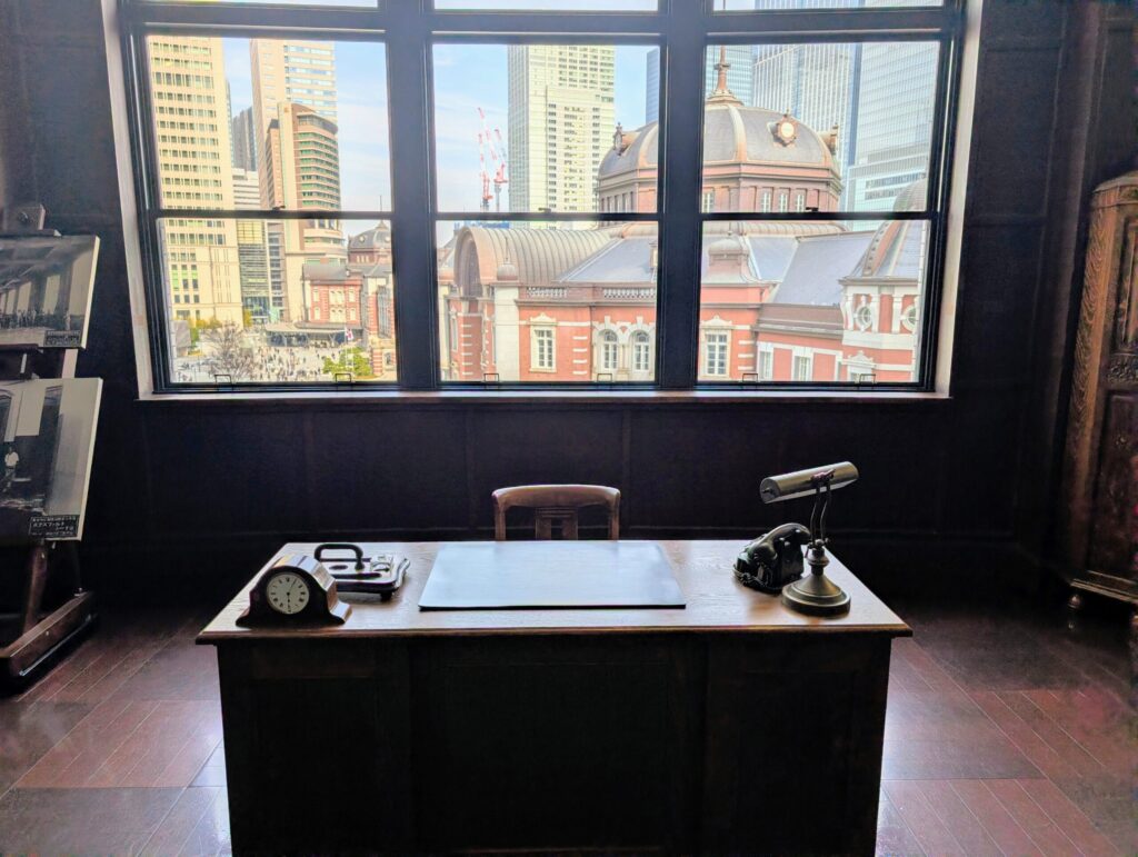 KITTE丸の内
旧東京中央郵便局長室