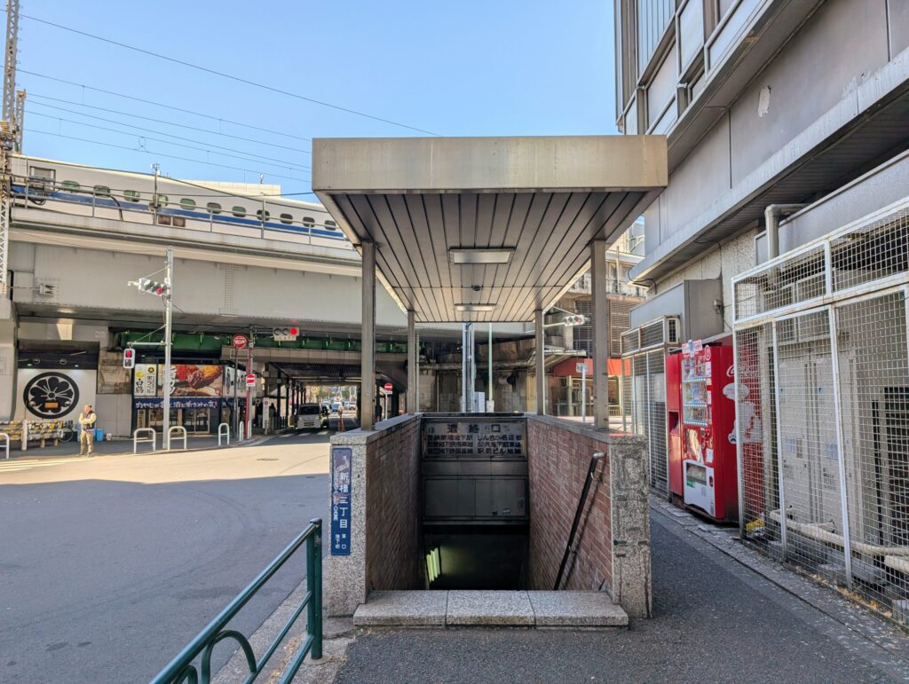 国鉄時代の連絡口案内板