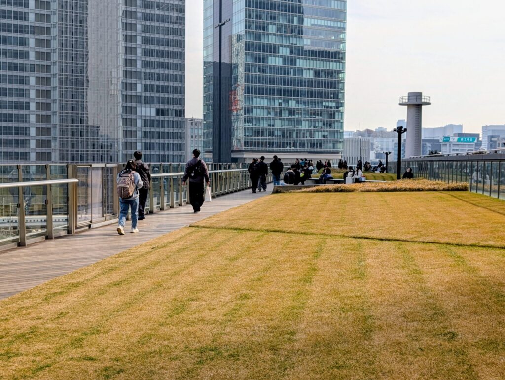 KITTE丸の内
屋上庭園　KITTEガーデン