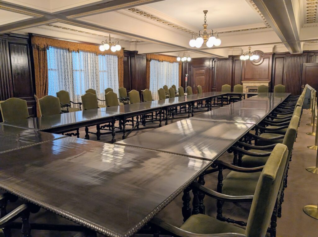 明治生命館　２階第一会議室