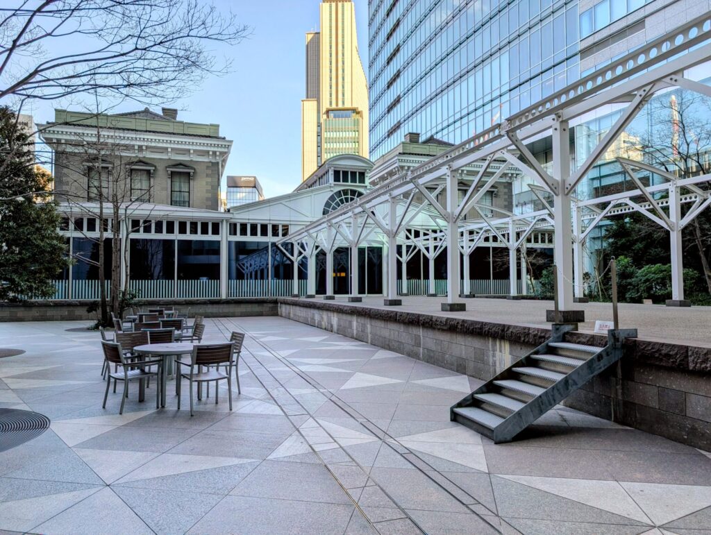 旧新橋停車場の外観
プラットホームの再現