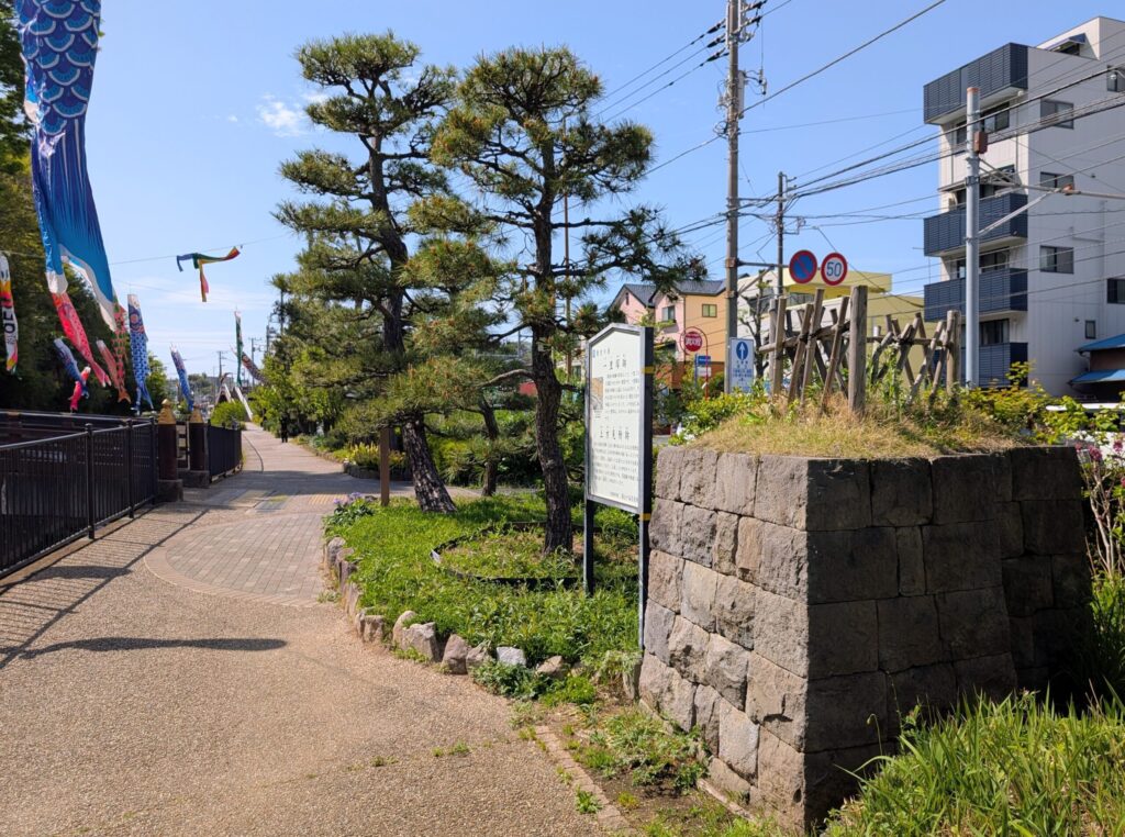 東海道保土ヶ谷宿松並木プロムナード