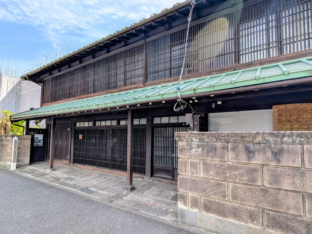 旅籠屋・本金子屋の外観