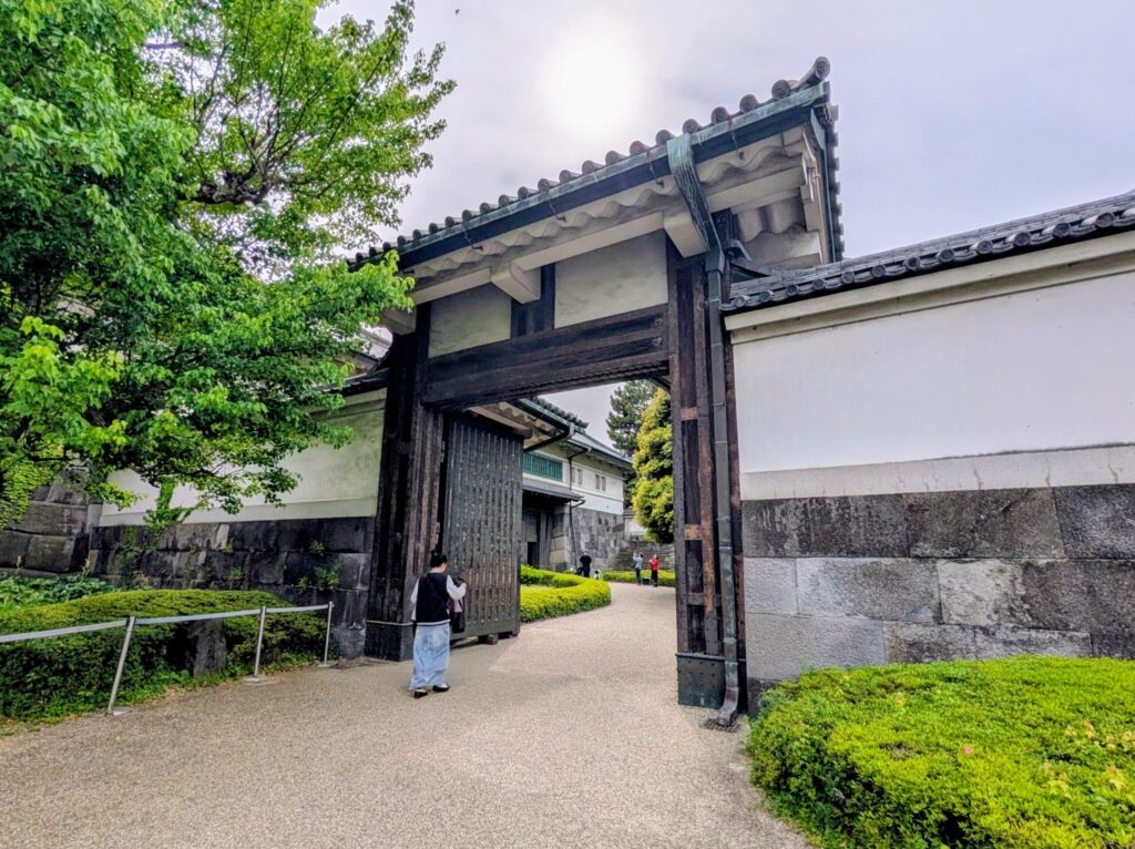 平川高麗門