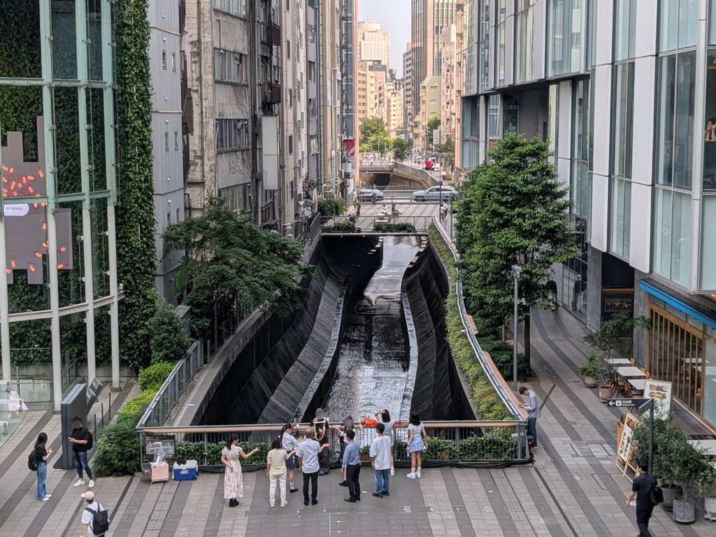 渋谷エクストリーム
渋谷川開渠部
稲荷橋広場
