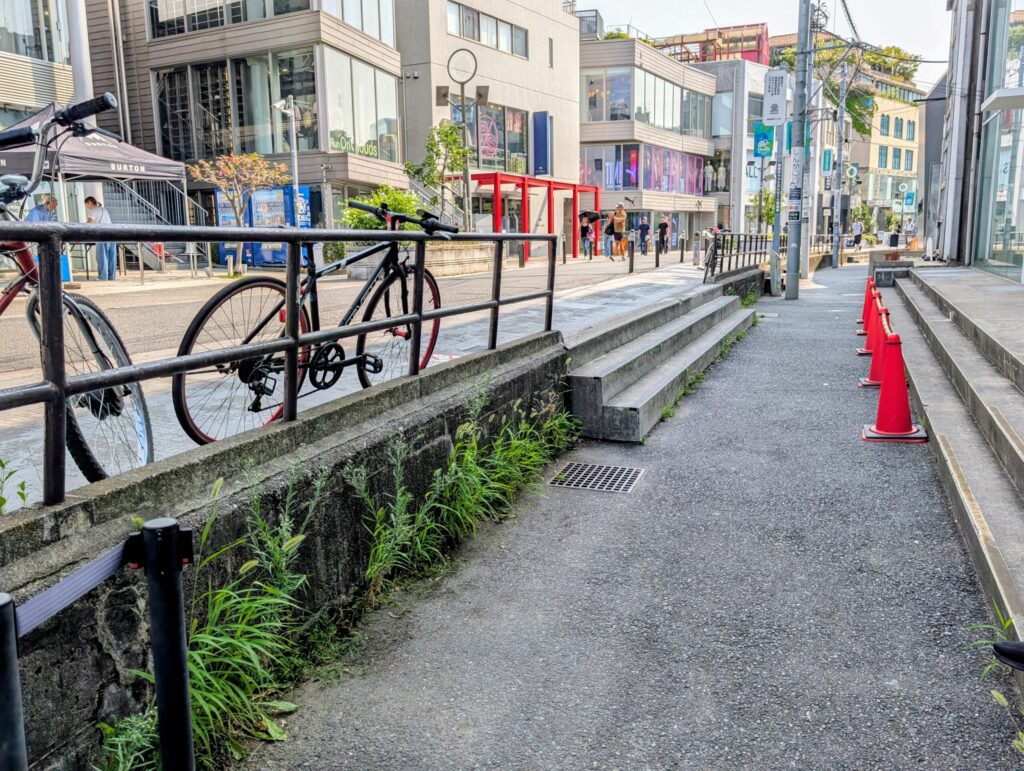渋谷川の護岸跡
渋谷川暗渠
