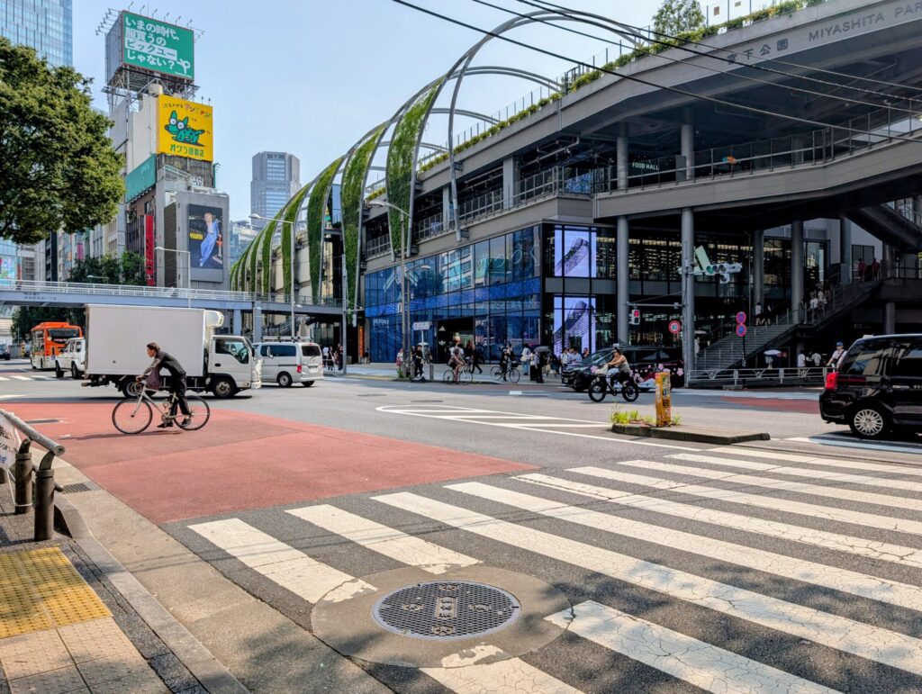 渋谷　宮下公園交差点