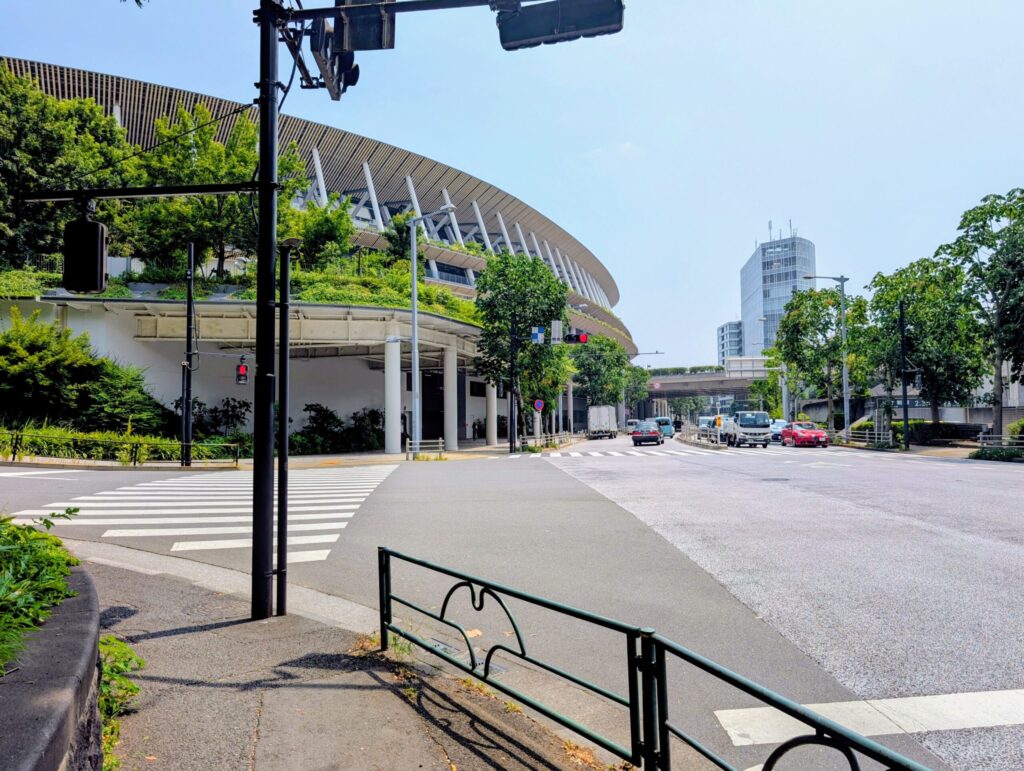 国立競技場
外苑西通り