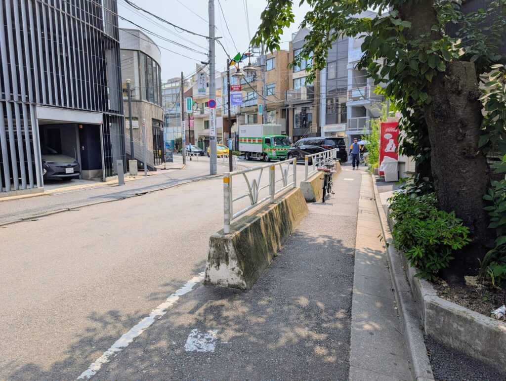 キャットストリート
渋谷川の名残のコンクリート土台