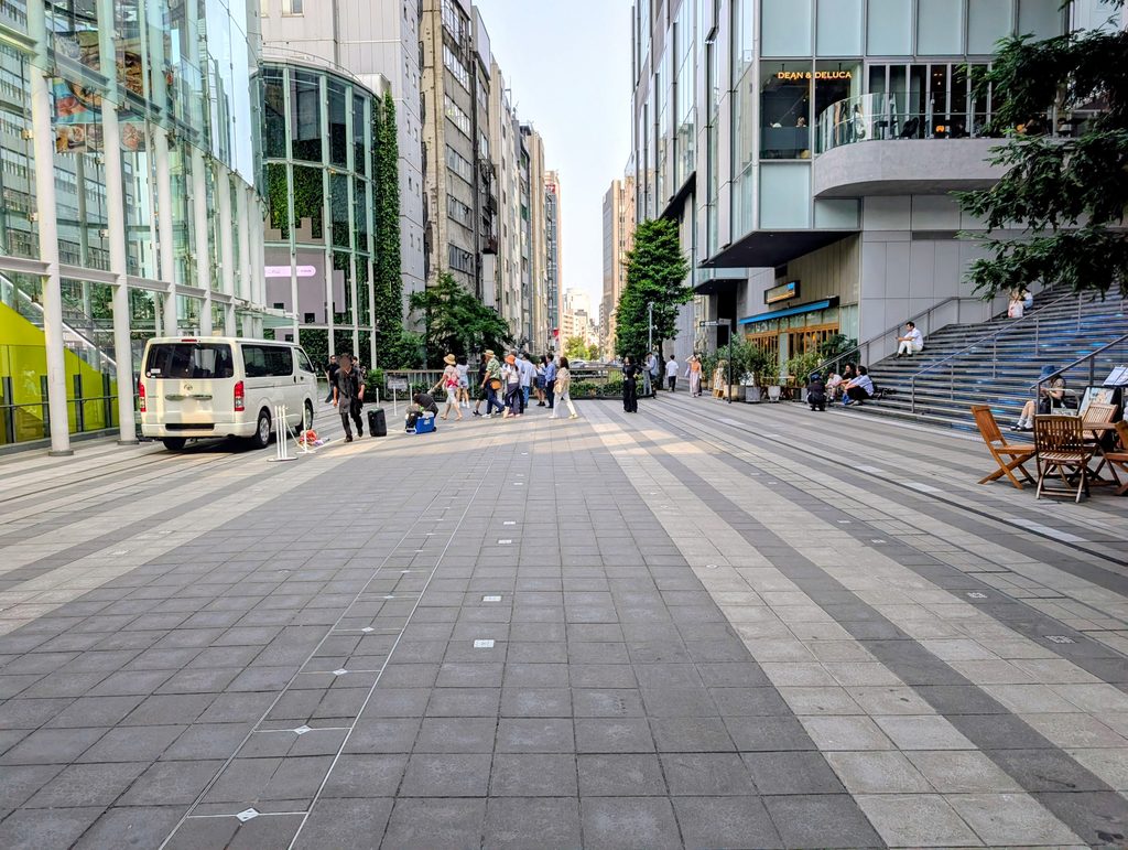 渋谷エクストリーム
稲荷橋広場